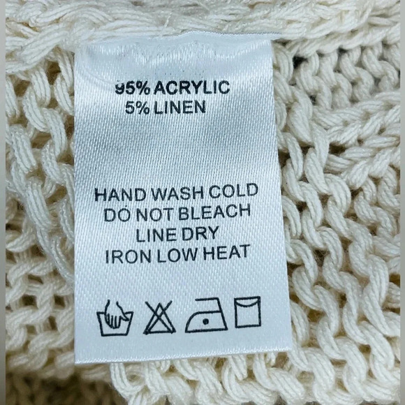 Eesome Cream Ivory Pompom Cable Knit Crop Sweater Women Size M Stretch - Picture 7 of 7